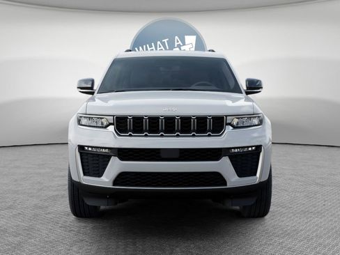 New 2026 Jeep Grand Cherokee L Limited w/ Trailer Tow Package AWD/4WD image 6