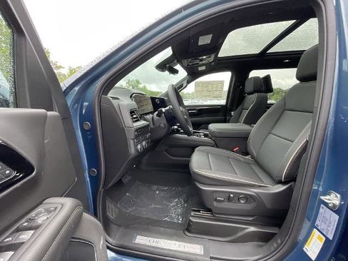 New 2025 Chevrolet Suburban Premier image 67