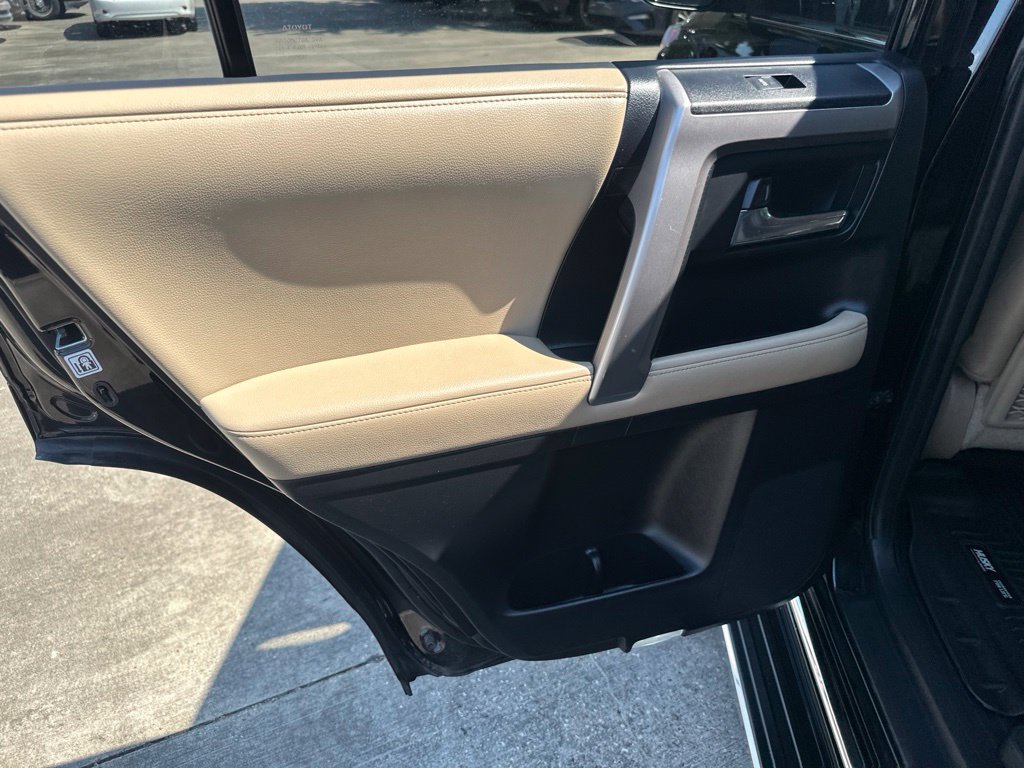 Used 2016 Toyota 4Runner Limited AWD/4WD image 29
