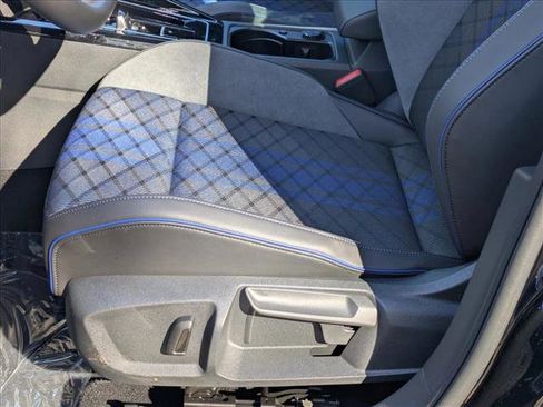 New 2026 Volkswagen Golf w/ Euro Style Package image 4