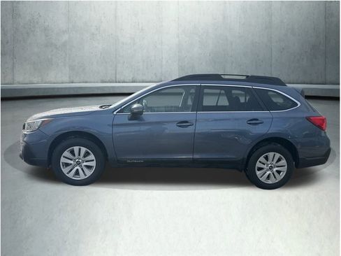 Used 2018 Subaru Outback 2.5i Premium image 2