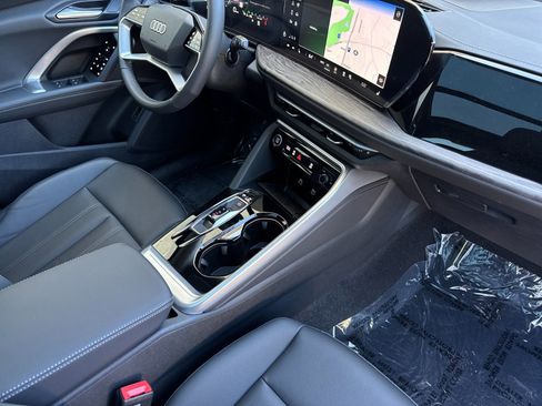 New 2025 Audi Q5 Premium image 13