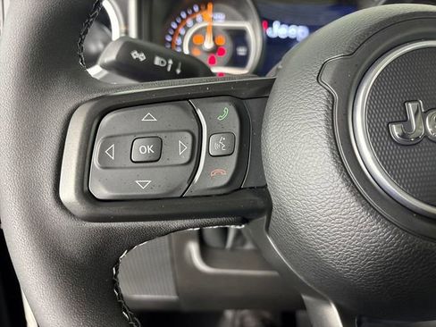 New 2025 Jeep Gladiator Sport w/ Premium Package image 17