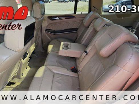 Used 2014 Mercedes-Benz GL 450 4MATIC w/ Lighting Package image 34