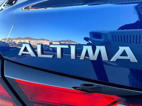 Certified 2024 Nissan Altima 2.5 SR image 9