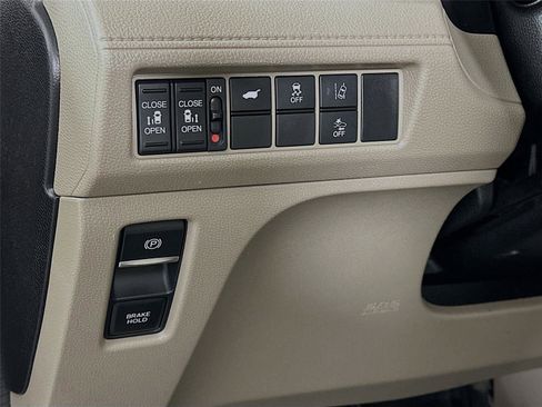 Used 2019 Honda Odyssey EX-L image 10