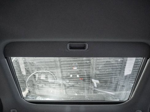 New 2025 Jeep Grand Cherokee Laredo X w/ Luxury Tech Group I image 33