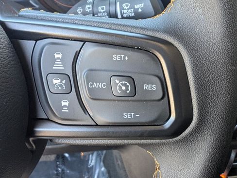 Used 2024 Jeep Wrangler Unlimited Sport AWD/4WD image 13
