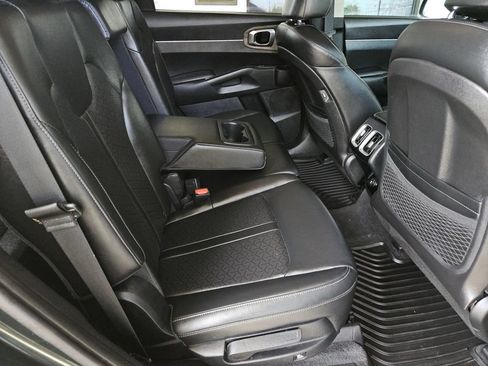 Used 2022 Kia Sorento S AWD/4WD image 36