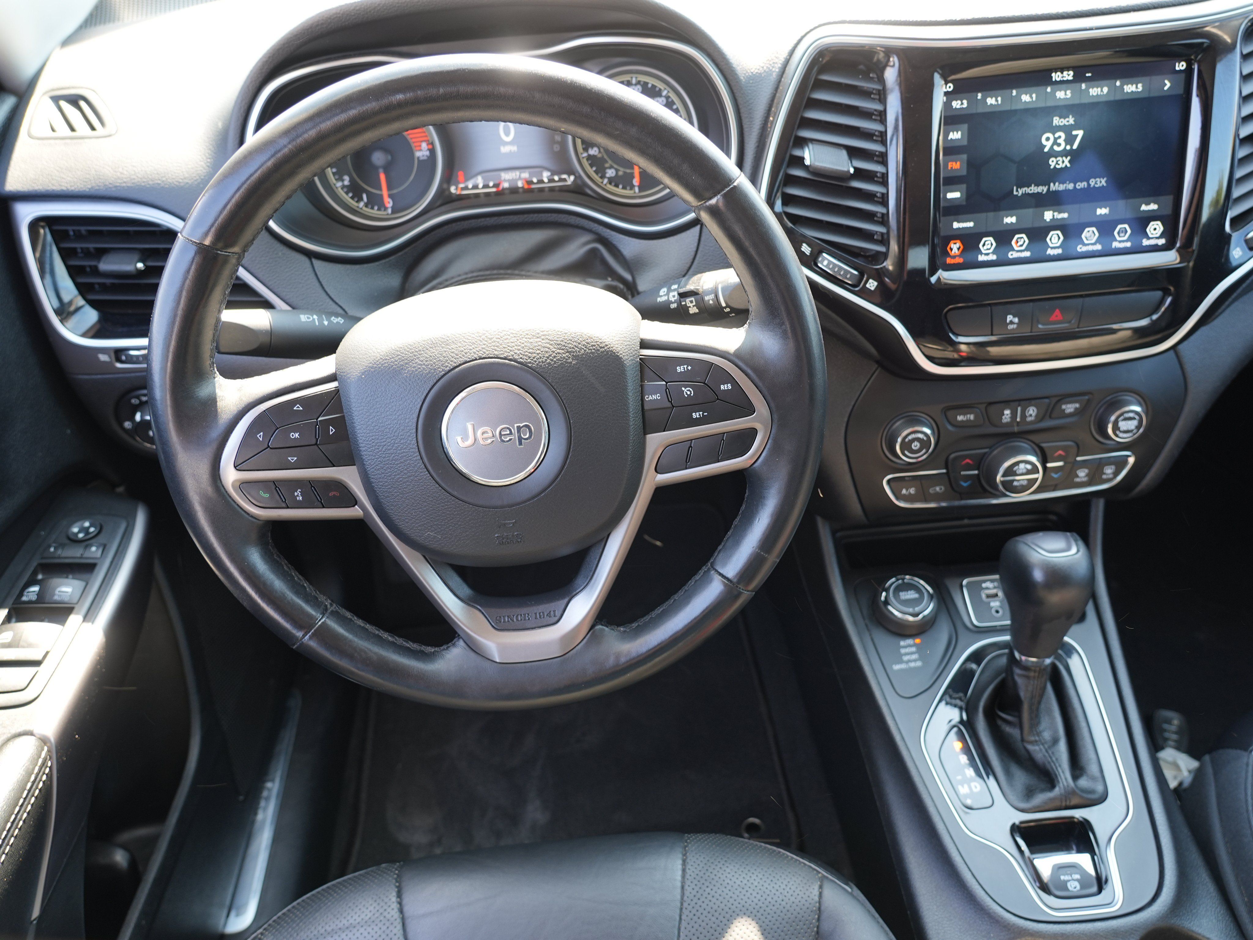 Used 2019 Jeep Cherokee Limited AWD/4WD image 22