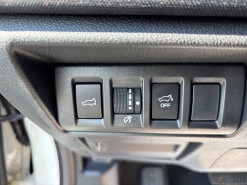 Certified 2025 Subaru Outback Premium AWD/4WD image 16