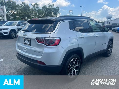 Used 2025 Jeep Compass Limited AWD/4WD image 5