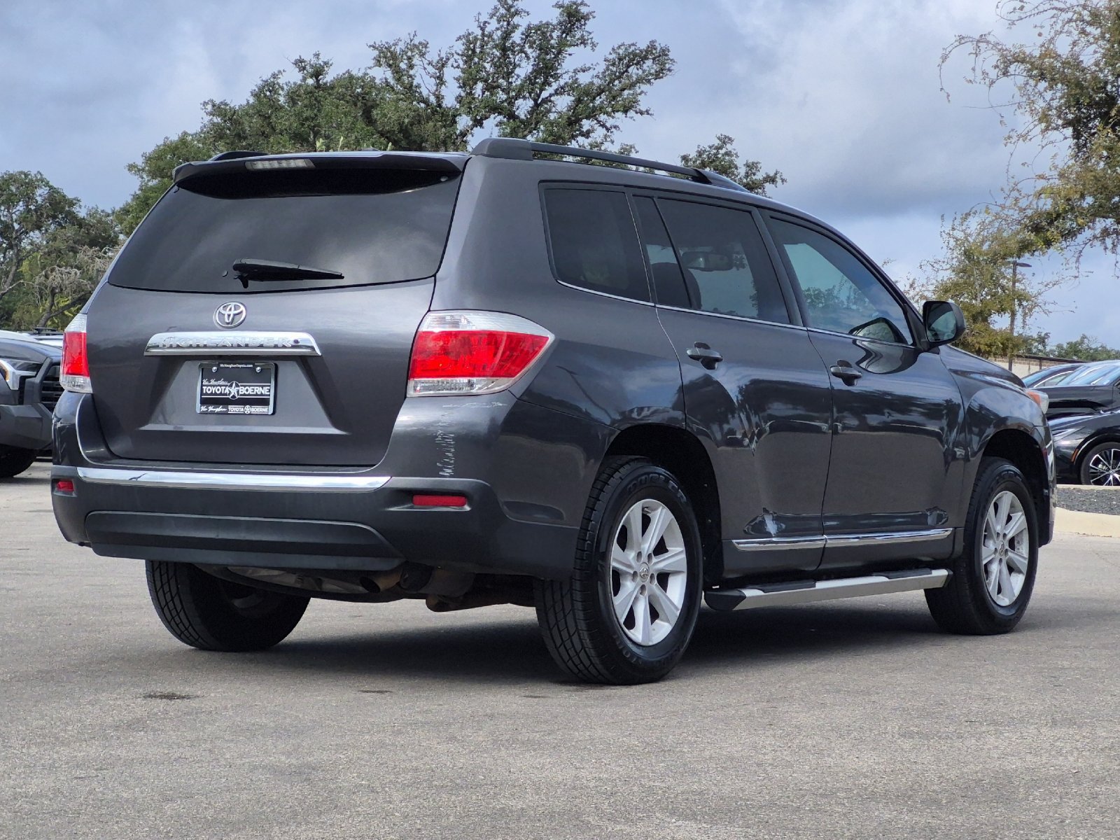Used 2011 Toyota Highlander SE FWD image 5
