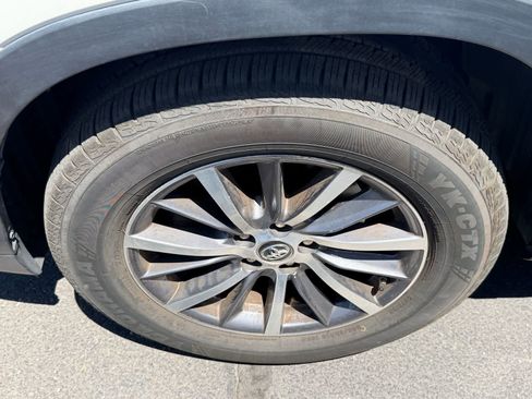 Used 2017 Toyota Highlander XLE FWD image 6