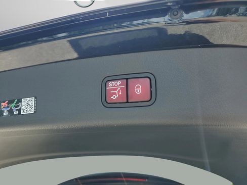 Certified 2026 Mercedes-Benz GLC 300 4MATIC image 33