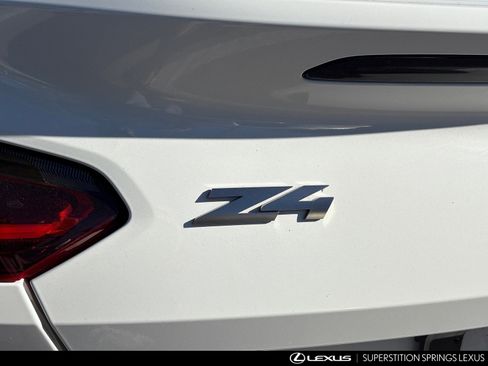 Used 2020 BMW Z4 M40i w/ Driving Assistance Package image 8