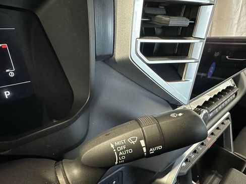 Used 2025 Toyota Tundra Platinum AWD/4WD image 22