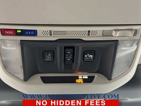 Used 2023 Subaru Forester Premium AWD/4WD image 38