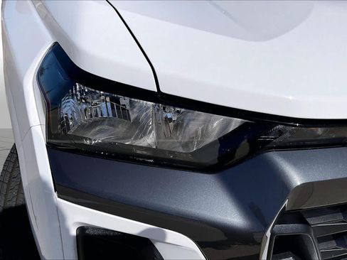 Used 2026 Chevrolet Colorado LT RWD image 25