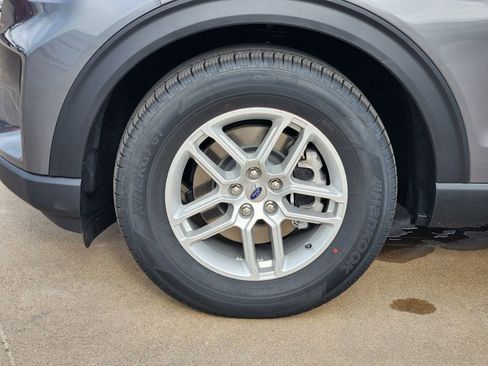 New 2026 Ford Explorer Active w/ Active Comfort Package RWD image 8