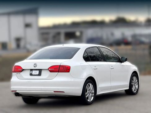 Used 2013 Volkswagen Jetta S image 9
