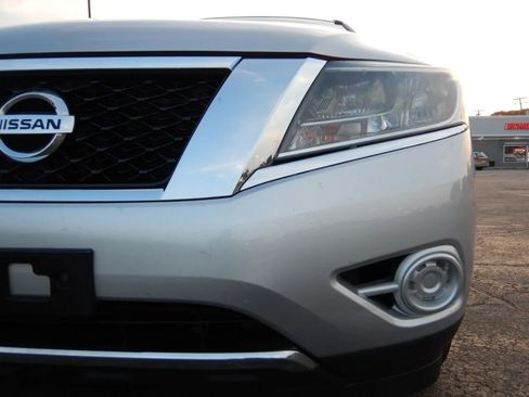 Used 2014 Nissan Pathfinder S image 8
