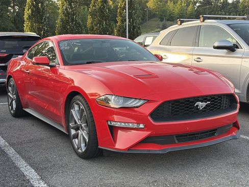 Used 2018 Ford Mustang Premium RWD image 3