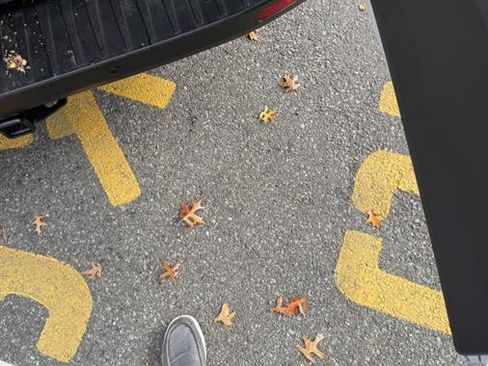 Used 2022 Ford Transit 350 XLT image 6