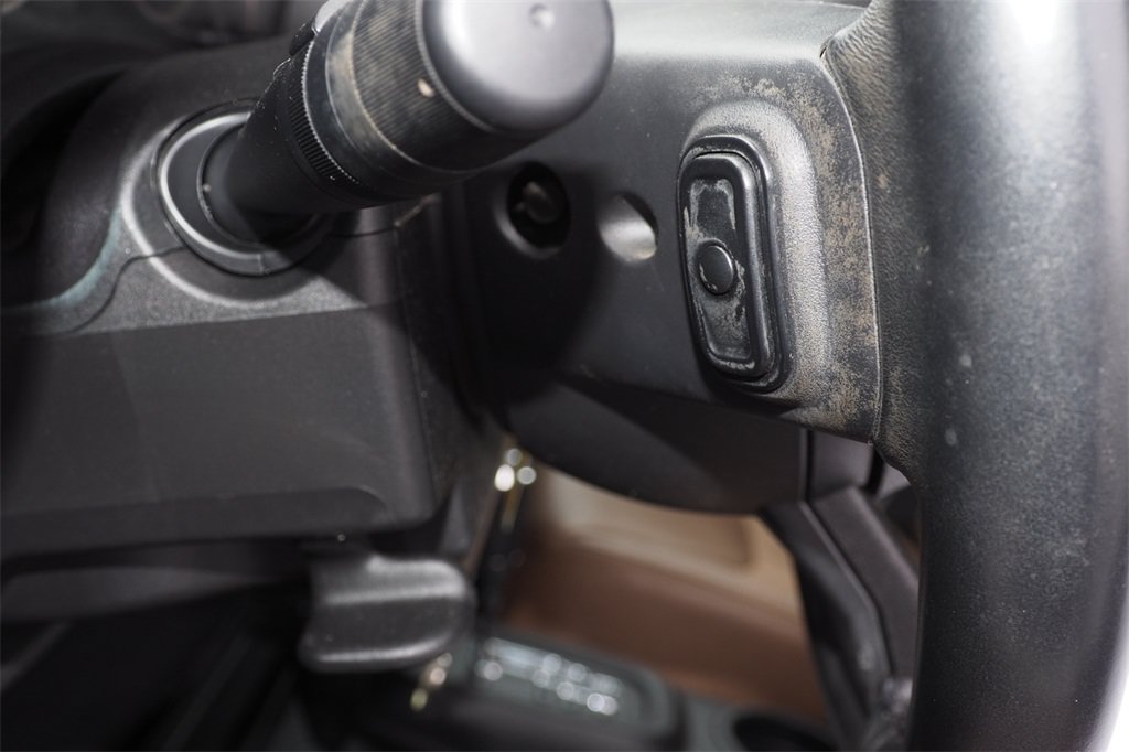 Used 2017 Jeep Wrangler Unlimited Sahara AWD/4WD image 27