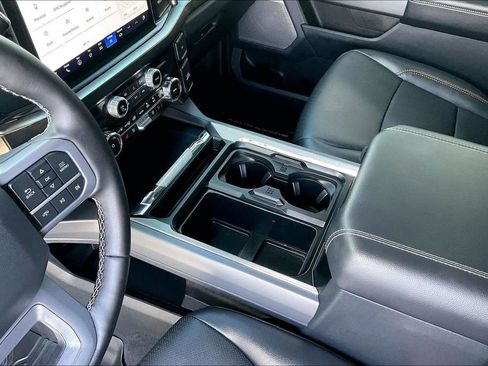 Used 2025 Ford F250 Lariat w/ Black Appearance Package image 15