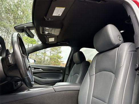 Used 2024 Buick Enclave Premium image 16