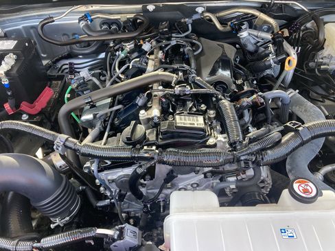 Certified 2025 Toyota Tacoma SR image 18