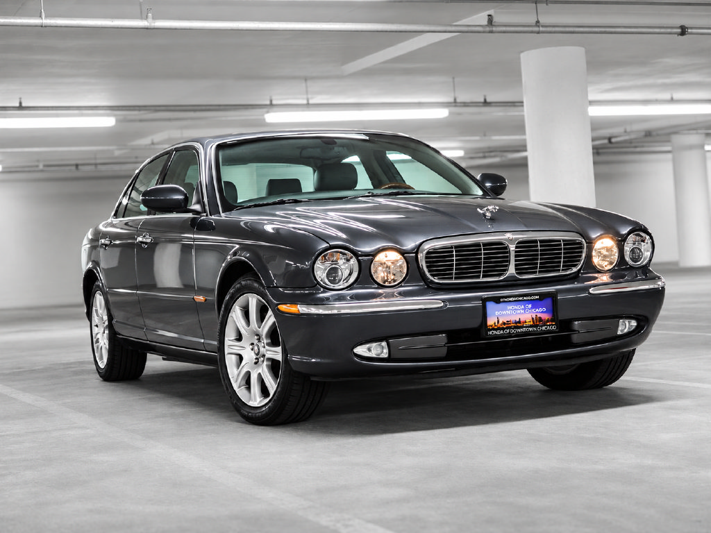Used 2004 Jaguar XJ8 RWD image 4
