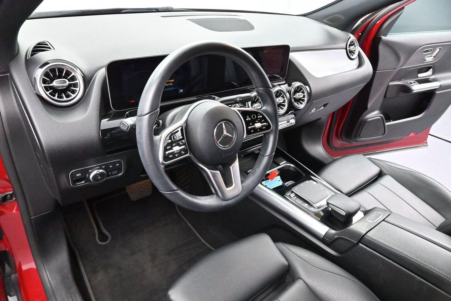 Used 2021 Mercedes-Benz GLA 250 w/ Premium Package image 17