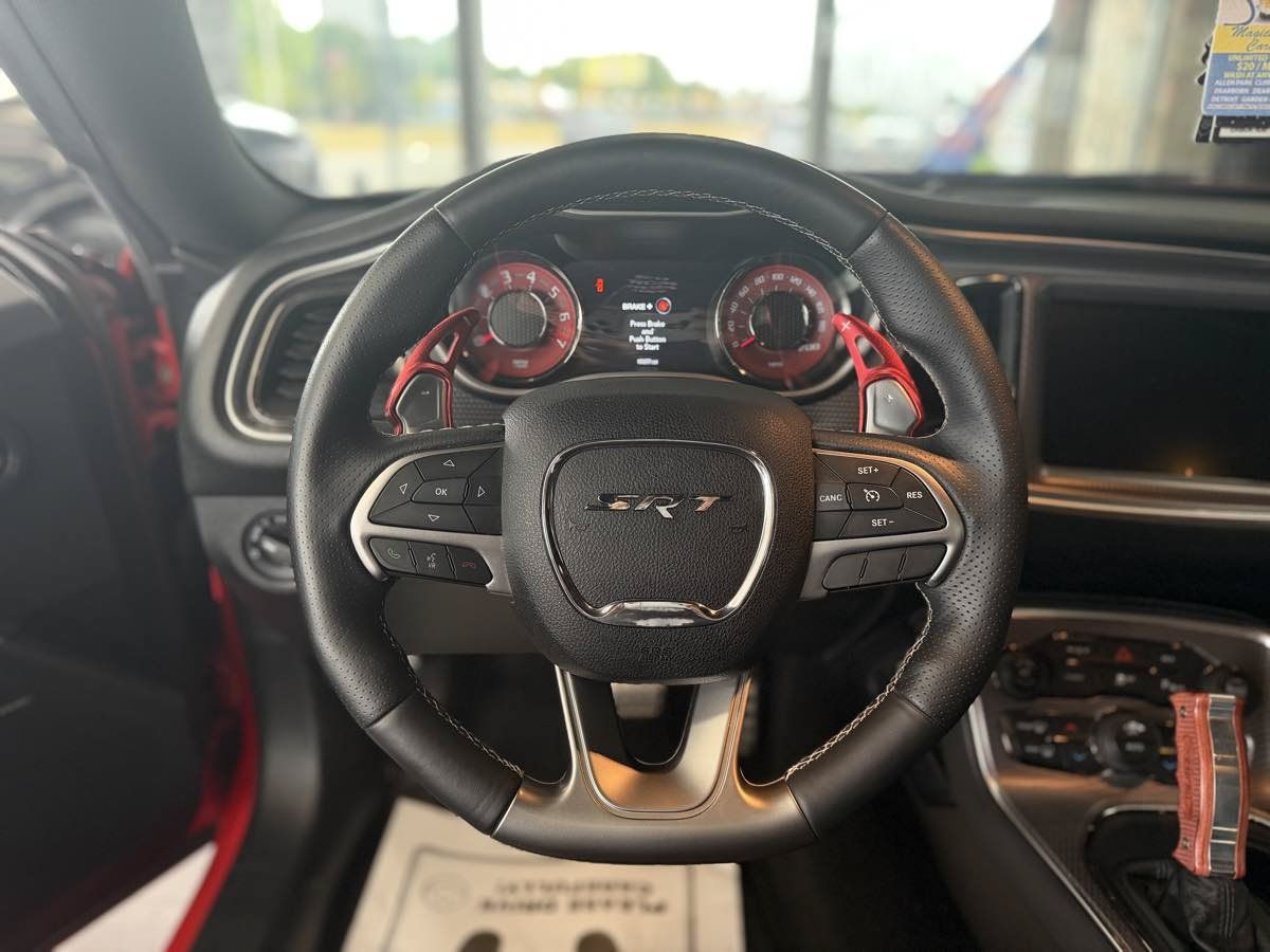 Used 2016 Dodge Challenger SRT Hellcat RWD image 30
