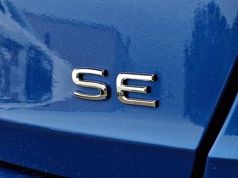 Used 2024 Volkswagen Jetta SE FWD image 14