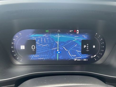 Certified 2025 Volvo XC40 B5 Plus image 20