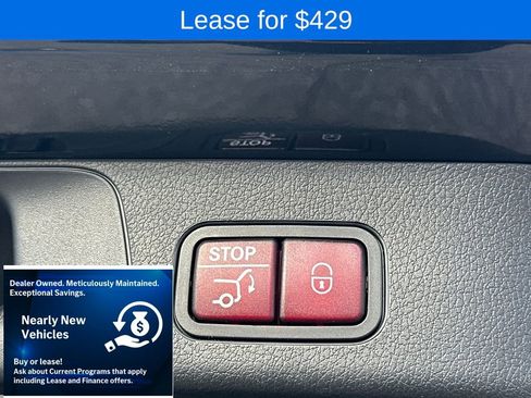 Used 2025 Mercedes-Benz GLB 250 4MATIC image 30