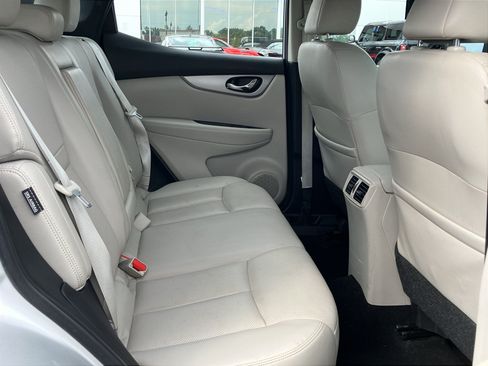 Used 2020 Nissan Rogue Sport SL FWD image 32