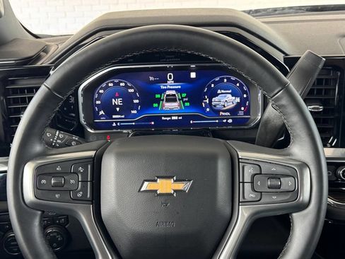 Used 2023 Chevrolet Silverado 1500 LT AWD/4WD image 32
