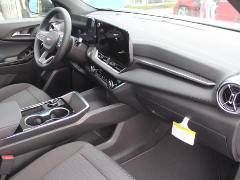 New 2026 Chevrolet Equinox LT w/ Safety and Technology Package FWD image 14