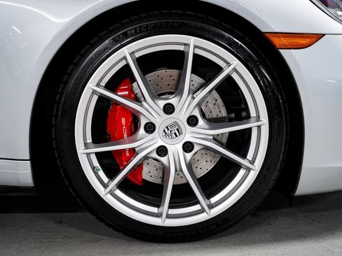 Used 2018 Porsche 911 Targa 4S AWD/4WD image 47