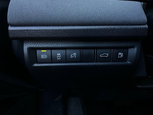 Used 2025 Toyota Camry LE image 21