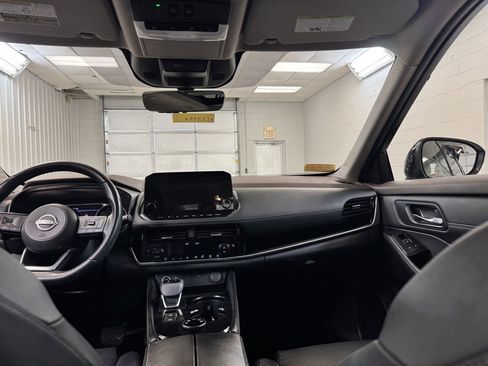 Used 2023 Nissan Rogue SL w/ SL Premium Package image 23