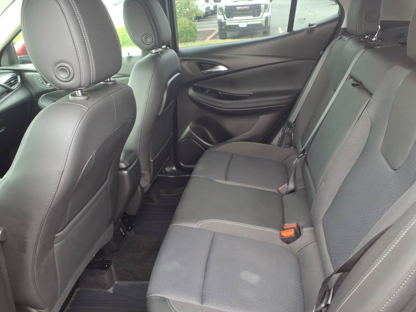 Used 2023 Buick Encore GX Select w/ Sport Touring Package AWD/4WD image 26
