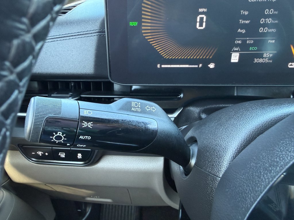 Used 2026 Kia Carnival LXS FWD image 29