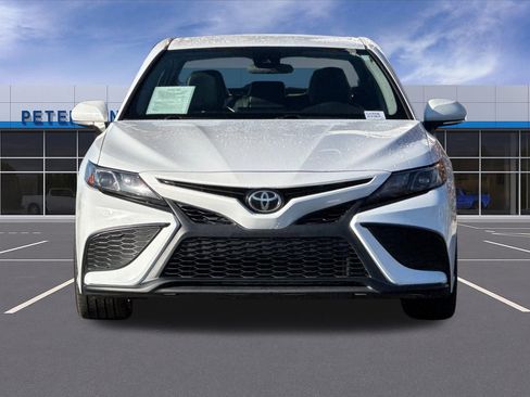 Used 2021 Toyota Camry SE image 10