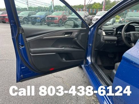 Used 2025 Toyota Camry LE FWD image 4