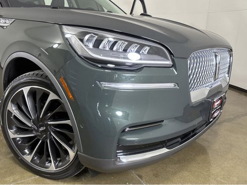 Used 2023 Lincoln Aviator Reserve w/ Equipment Group 201A image 10