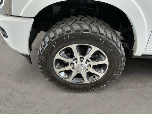 Used 2022 RAM 2500 Limited AWD/4WD image 9